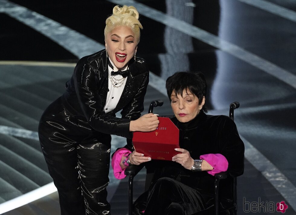 Lady Gaga y Liza Minelli en los Premios Oscar 2022