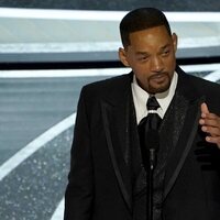 Will Smith llorando tras recibir un premio en los Oscar 2022