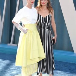 Sarah Paulson y Amanda Peete en la fiesta de Vanity Fair tras los Premios Oscar 2022