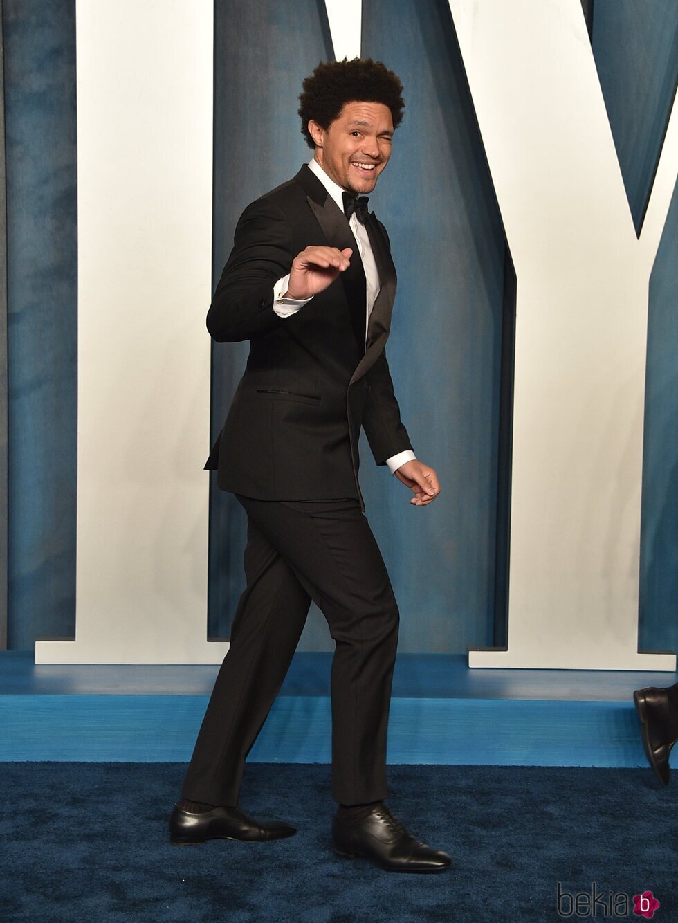 Trevor Noah en la fiesta de Vanity Fair tras los Premios Oscar 2022