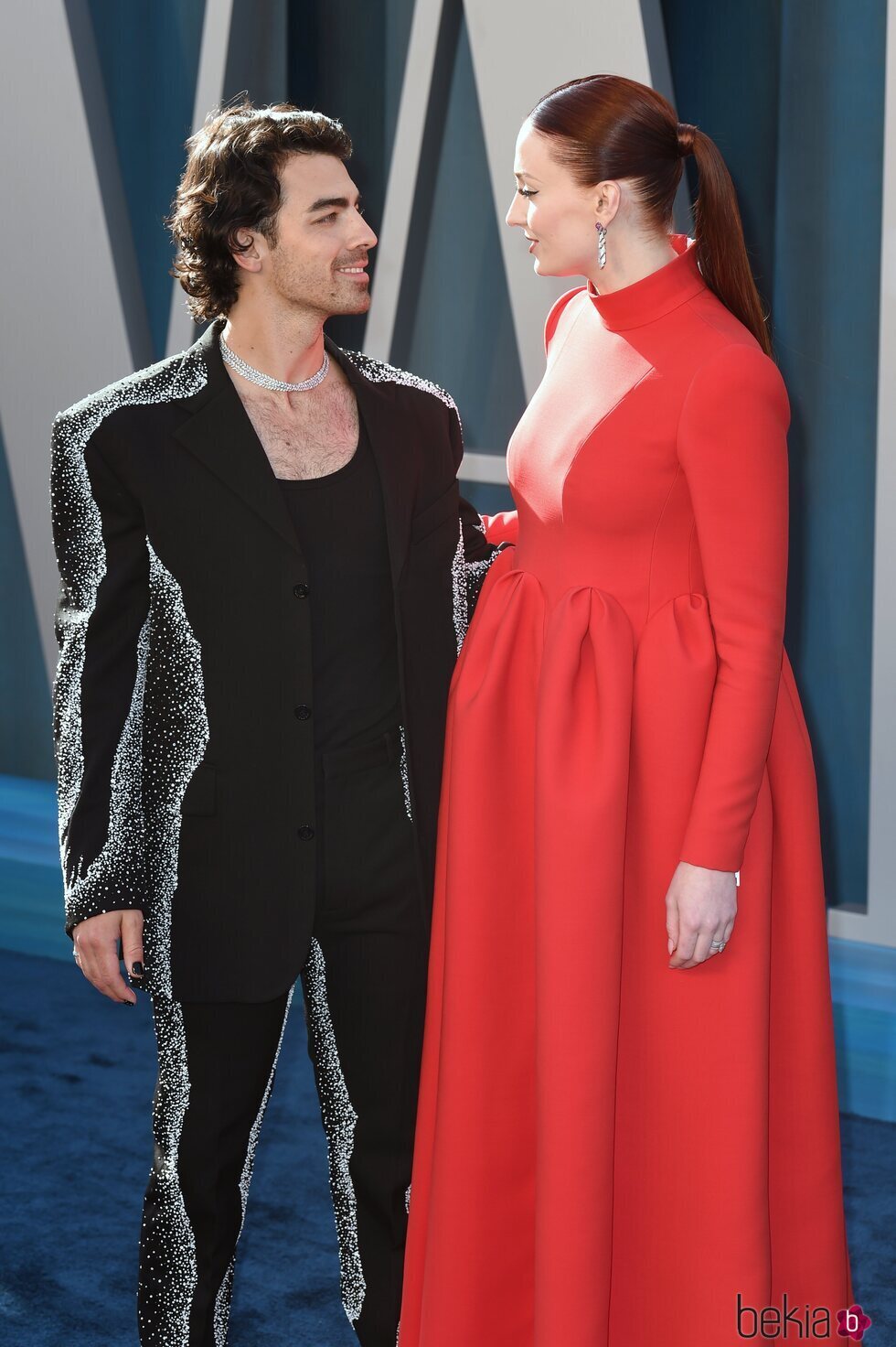 Joe Jonas y Sophie Turner se miran con cariño en la fiesta de Vanity Fair tras los Oscar 2022