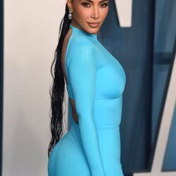 Kim Kardashian en la alfombra roja de la fiesta de Vanity Fair tras los Premios Oscar 2022
