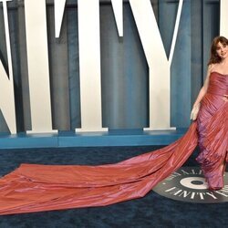 Zooey Deschanel en la fiesta de Vanity Fair tras los Premios Oscar 2022