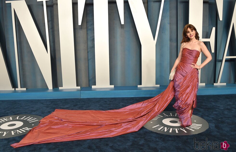 Zooey Deschanel en la fiesta de Vanity Fair tras los Premios Oscar 2022