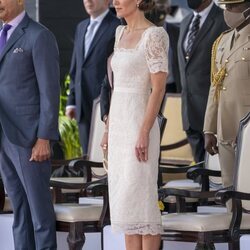 Kate Middleton en un desfile militar en Jamaica