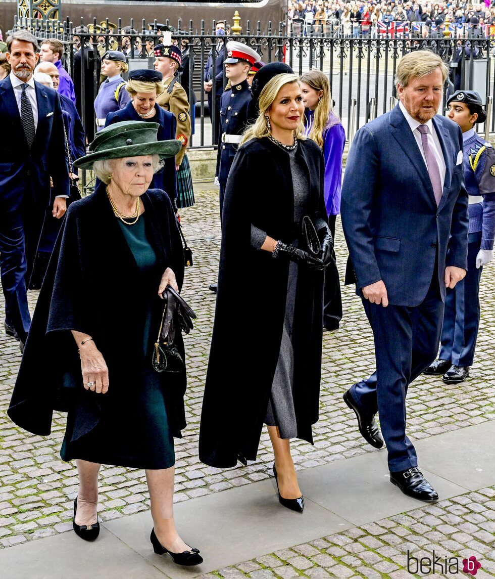 Guillermo Alejandro y Máxima de Holanda, Beatriz de Holanda, Ana María de Grecia y Pablo de Grecia en el homenaje al Duque de Edimburgo