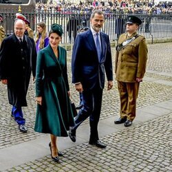 Los Reyes Felipe y Letizia, Alberto de Mónaco y María Teresa de Luxemburgo en el homenaje al Duque de Edimburgo