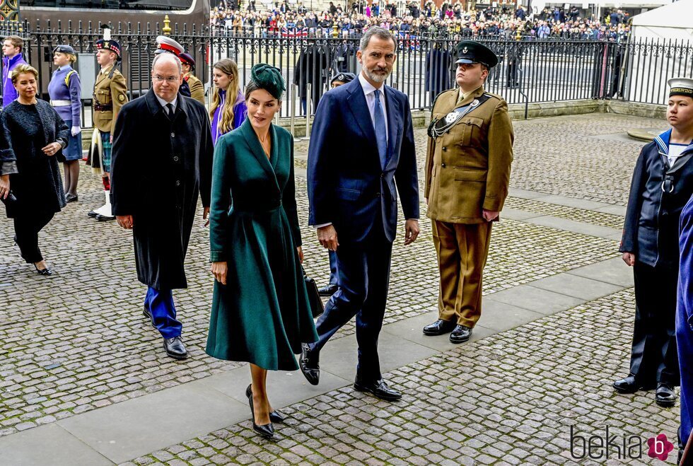 Los Reyes Felipe y Letizia, Alberto de Mónaco y María Teresa de Luxemburgo en el homenaje al Duque de Edimburgo