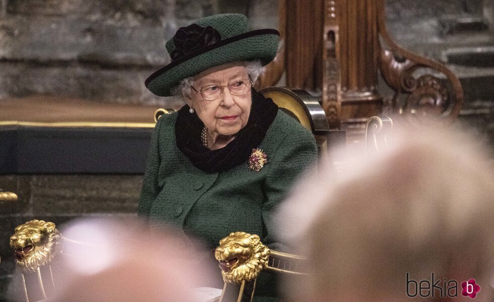 La Reina Isabel en el homenaje al Duque de Edimburgo en la Abadía de Westminster