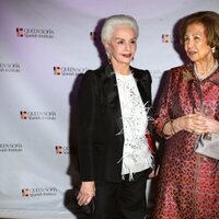 La Reina Sofía con Carolina Herrera en los premios Sophia a la Excelencia en Nueva York