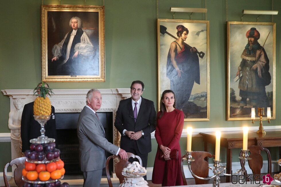 La Reina Letizia y el Príncipe Carlos en su visita a la Colección 'Zurbarán. las doce tribus de Israel: Jacob y sus hijos' en el Castillo de Auckland