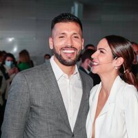 Tamara Gorro y Ezequiel Garay, sonrientes en la presentación de 'Cuando el corazón llora'