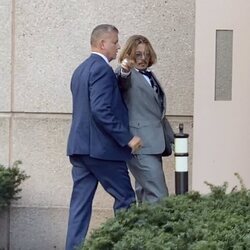 Johnny Depp llega al juicio con Amber Heard