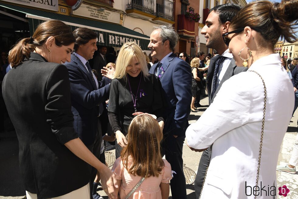 Eugenia Martíez de Irujo, Narcís Rebollo junto a Fran Rivera y Lourdes Montes en la Semana Santa 2022 de Sevilla