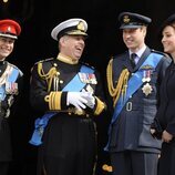 El Príncipe Eduardo, el Príncipe Andrés, el Príncipe Guillermo y Kate Middleton en un servicio conmemorativo en Londres