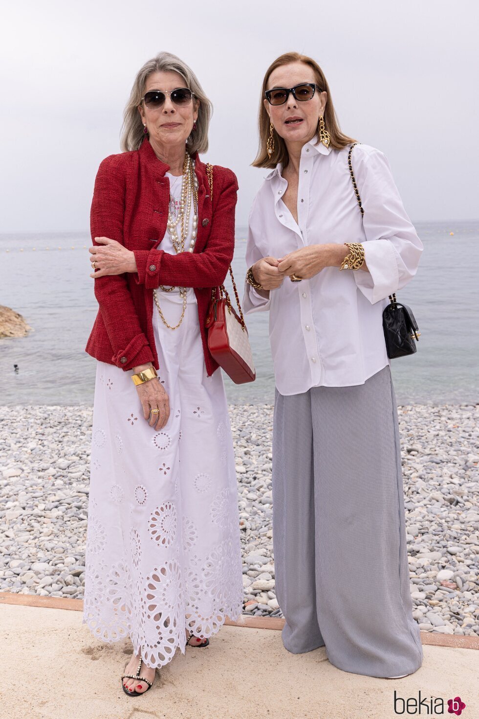 Carolina de Mónaco y Carole Bouquet en la presentación de la colección Crucero 2022/2023 de Chanel