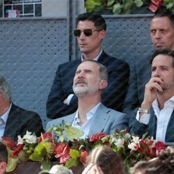 El Rey Felipe ve emocionado un partido en el Madrid Open de Tenis 2022