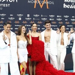 Chanel Terrero y sus bailarines en la ceremonia de apertura del Festival de Eurovisión 2022