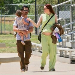 Joe Jonas, Sophie Turner y su hija Willa acuden al beisbol
