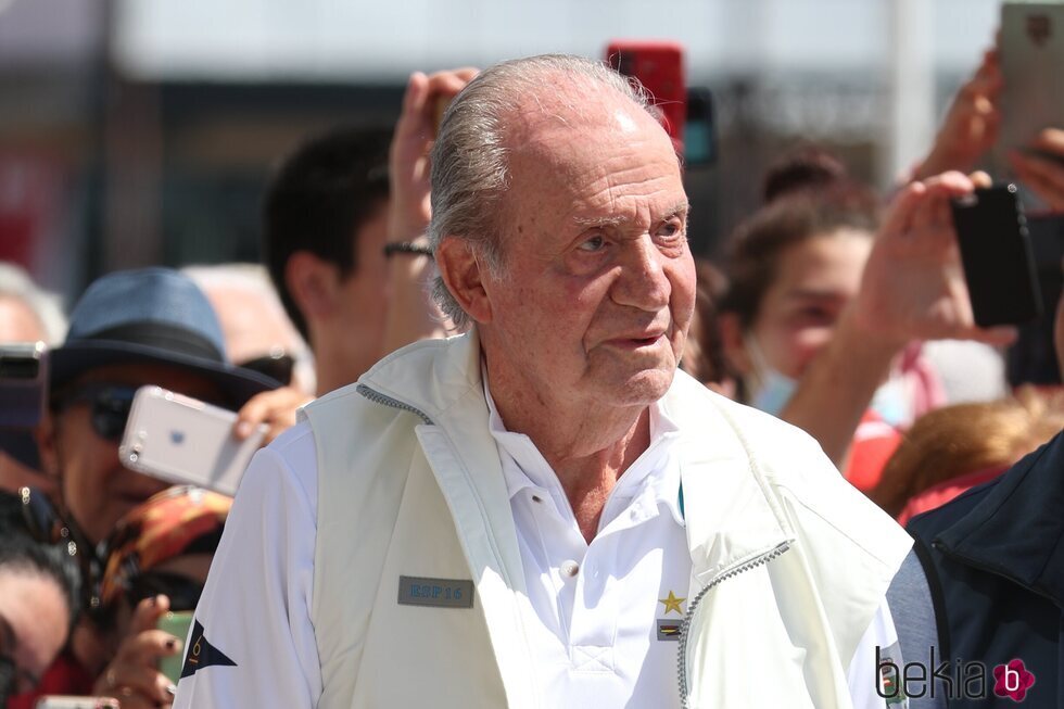 El Rey Juan Carlos en el Club Náutico de Sanxenxo en su regreso a España