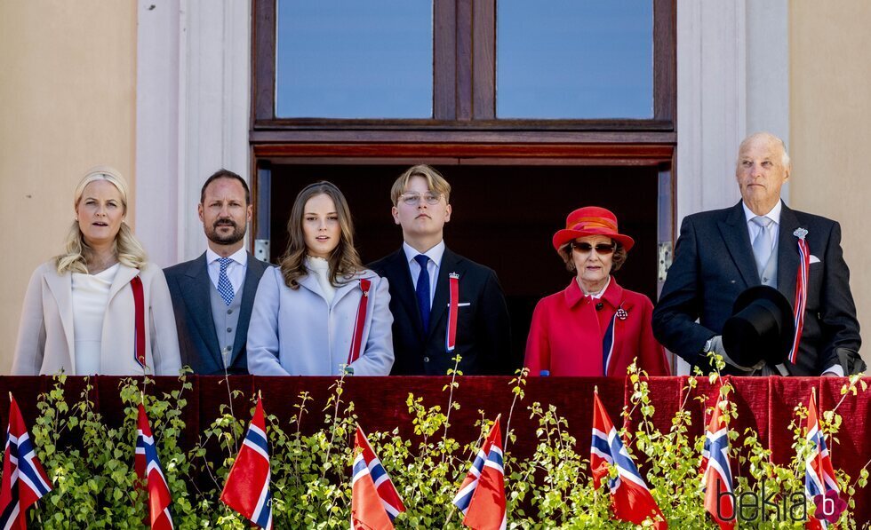 La Familia Real Noruega en el Día Nacional de Noruega 2022