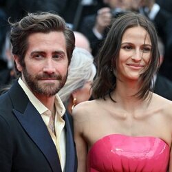Jake Gyllenhaal y Jeanne Cadieu en la premiere de 'The Innocents' en Cannes 2022