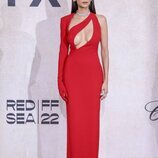 Nina Dobrev en la gala amfAR en el Festival de Cannes 2022