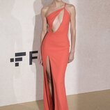 Candice Swanepoel en la gala amfAR en el Festival de Cannes 2022