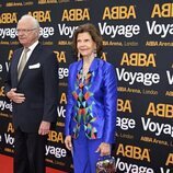Carlos Gustavo y Silvia de Suecia en el estreno de 'Voyage', el nuevo espectáculo de ABBA