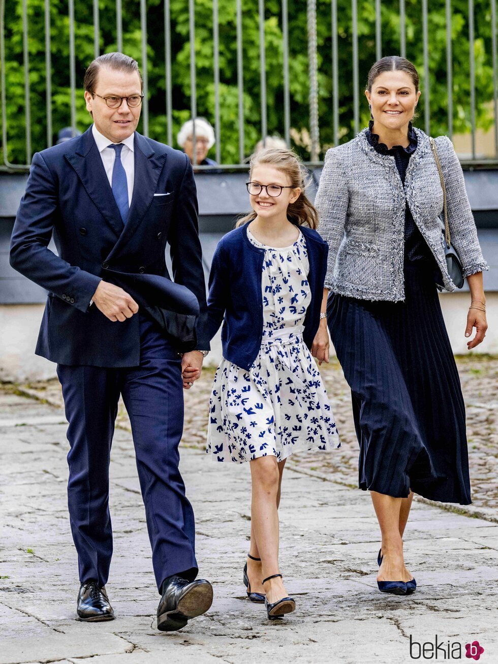 Victoria y Daniel de Suecia con su hija Estela de Suecia en Linkoping