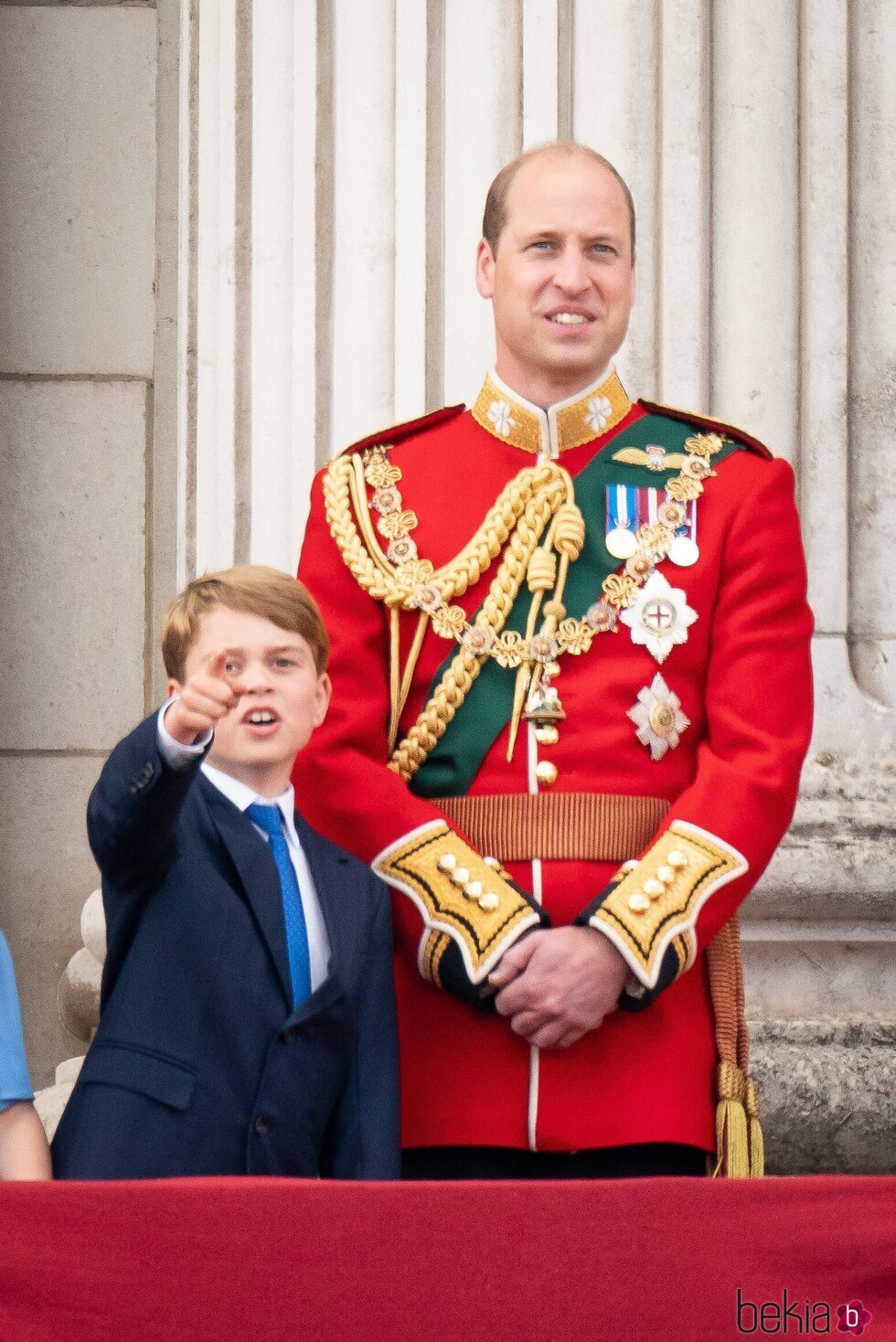 El Príncipe Guillermo y el Príncipe Jorge en Trooping the Colour 2022 por el Jubileo de Platino
