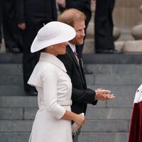 El Príncipe Harry y Meghan Markle en su aparición en el Servicio de Acción de Gracias por el Jubileo de Platino