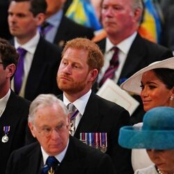 Jack Brooksbank, el Príncipe Harry y Meghan Markle en el Servicio de Acción de Gracias por el Jubileo de Platino