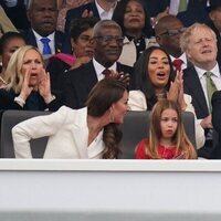 Kate Middleton, la Princesa Carlota y el Príncipe Jorge en el concierto del Jubileo de Platino