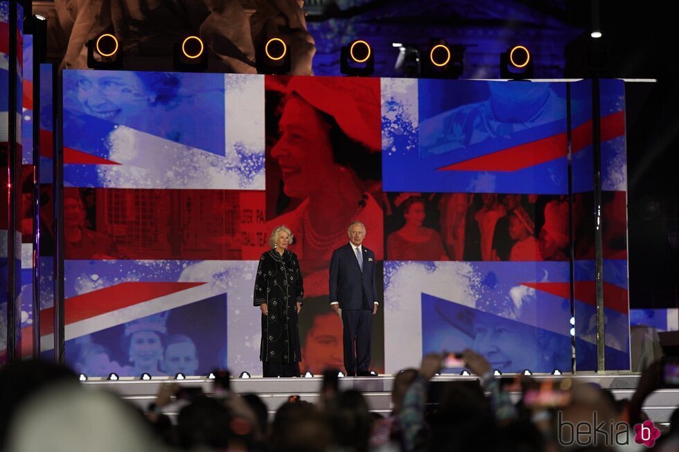 El Príncipe Carlos y Camilla Parker en el concierto del Jubileo de Platino