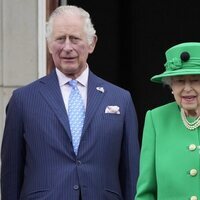 La Reina Isabel y el Príncipe Carlos en el final de los actos por el Jubileo de Platino