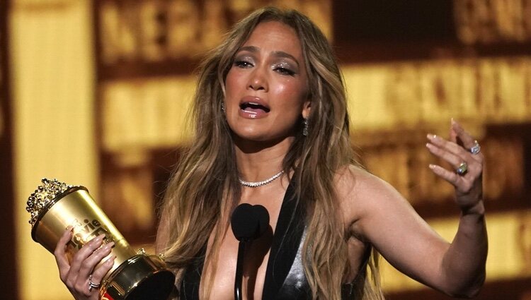 Jennifer Lopez agradecida por su premio en los MTV Movie and TV