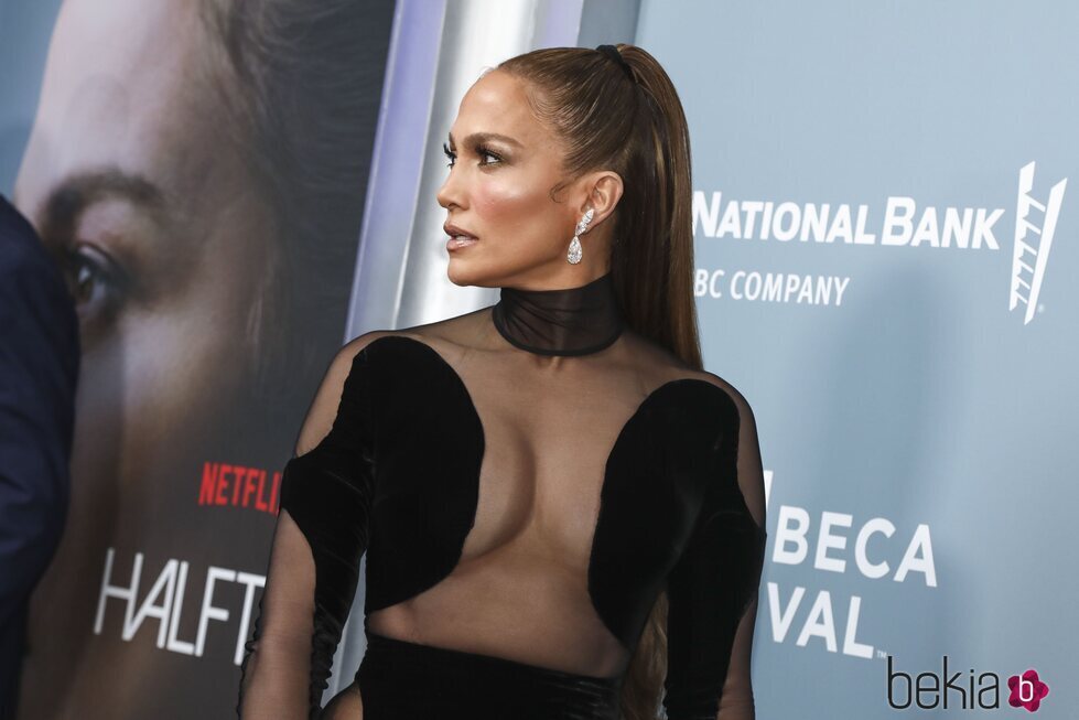 Jennifer Lopez posa en la presentación de 'Halftime'