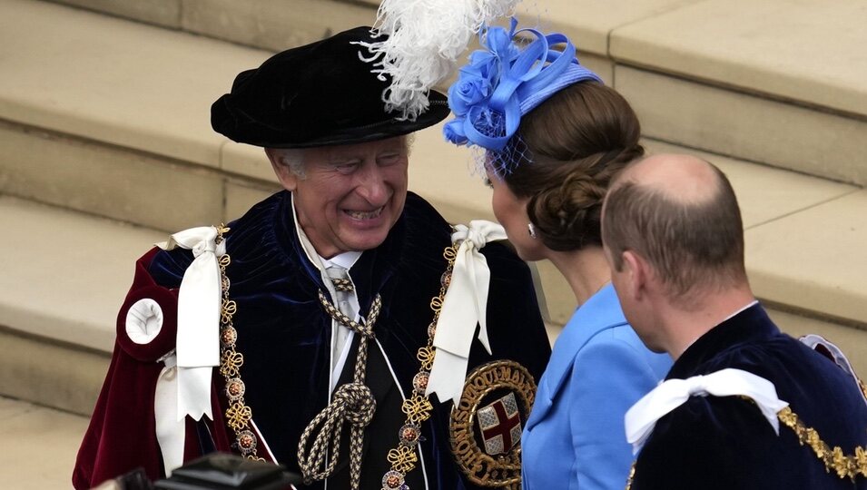 El Príncipe Carlos y Kate Middleton, muy cómplices junto al Príncipe Guillermo en el Día de la Jarretera 2022