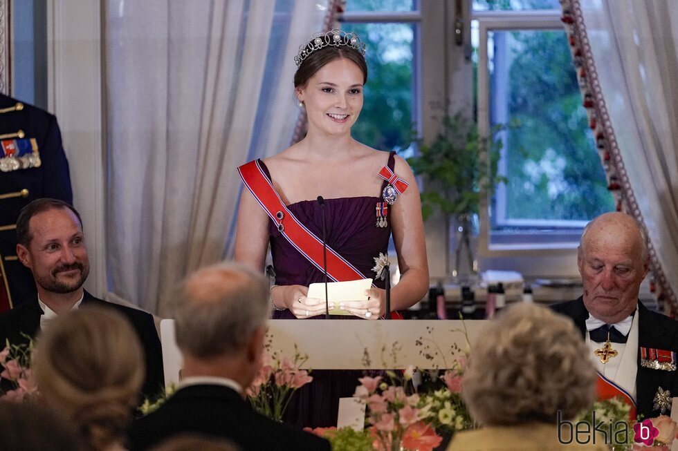 Ingrid Alexandra en su discurso en la cena de gala por su 18 cumpleaños