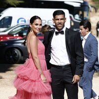 Juanfran Moreno y su mujer en la boda de Dani Carvajal y Daphne Cañizares