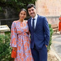 Lara Tronti y Hugo Pérez en la boda de Lucía Pombo y Álvaro López Huerta