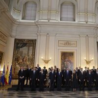 Los Reyes Felipe y Letizia con los jefes de Estado y de Gobierno asistentes en la cena por la Cumbre de la OTAN en Madrid