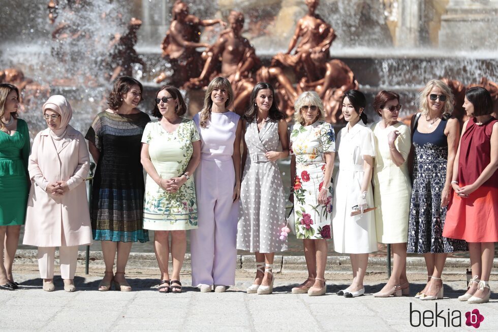 La Reina Letizia, Begoña Gómez, Jill Biden y otras Primeras Damas en su visita al Palacio de la Granja por la Cumbre de la OTAN