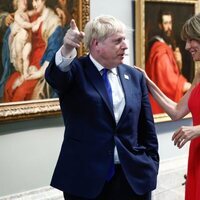 Boris Johnson y Begoña Gómez en una visita al Museo del Prado por la Cumbre de la OTAN en Madrid