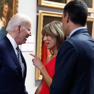 Joe Biden, Pedro Sánchez y Begoña Gómez en una visita al Museo del Prado por la Cumbre de la OTAN en Madrid