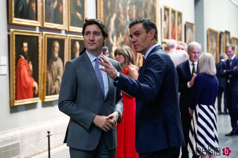 Justin Trudeau y Pedro Sánchez en una visita al Museo del Prado por la Cumbre de la OTAN en Madrid