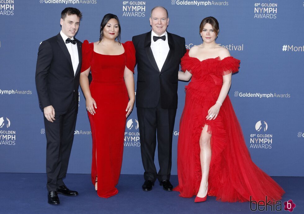 Alberto de Mónaco, Louis y Marie Ducruet y Camille Gottlieb en la clausura del Festival de Televisión de Monte-Carlo 2022