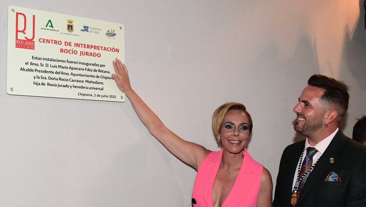 Rocío Carrasco, feliz tras inaugurar el museo Rocío Jurado en Chipiona