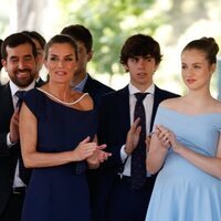 La Reina Letizia, la Princesa Leonor y la Infanta Sofía aplaudiendo en los Premios Princesa de Girona 2022